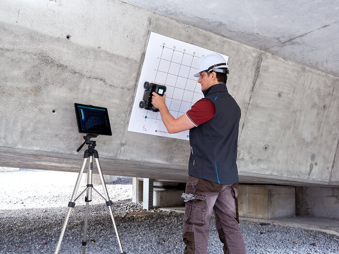 GP8000 The GP8000 is a portable concrete GPR radar. Faster, easier concrete inspections and structural imaging with SFCW ground penetrating radar technology